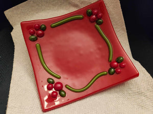 5" Red Hollybery Dish